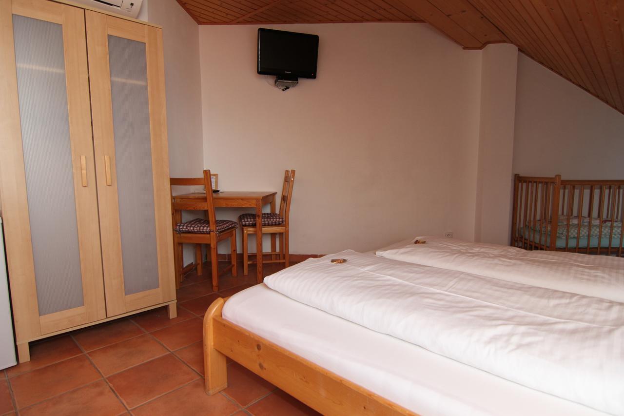 Hotel Kreta Kutna Hora Exterior photo